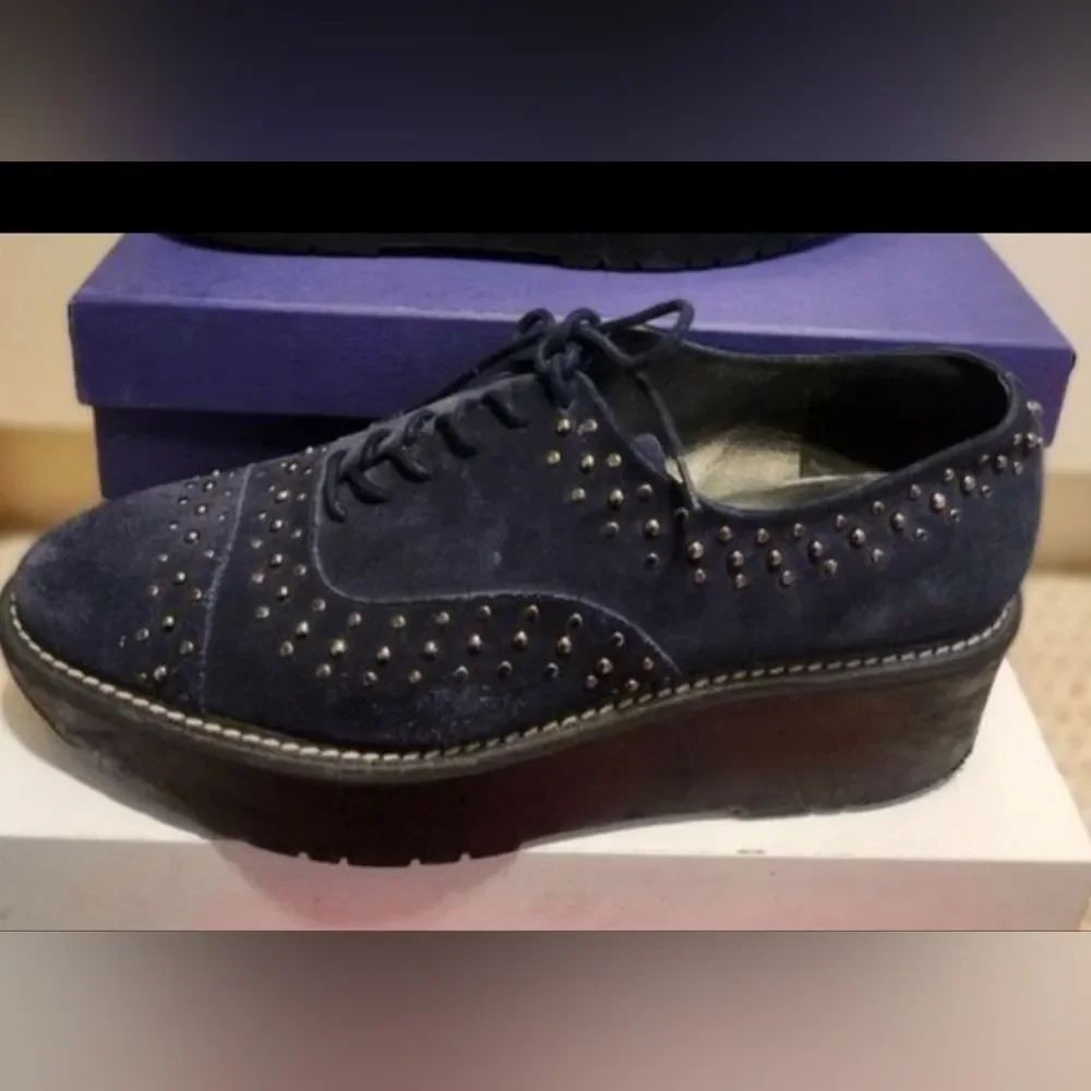 Stuart Weitzman "Zealous" Blue Suede Gold Stud Platform Oxford Shoes Sz 8.5 $425